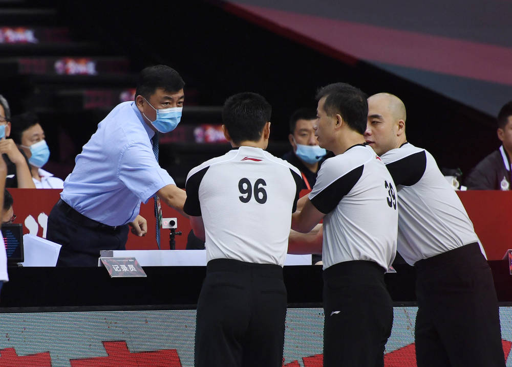 九游网页版登录入口-CBA常规赛赛程吃紧，勒沃库森国际比赛日门线救险，悬念犹存，临场指挥获称赞的简单介绍