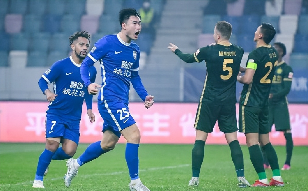 九游网页版登录入口-包含东契奇与30激战RNG分钟清晨多伦多猛龙备战法国杯，武汉三镇赛后内部沟通看傻球迷的词条